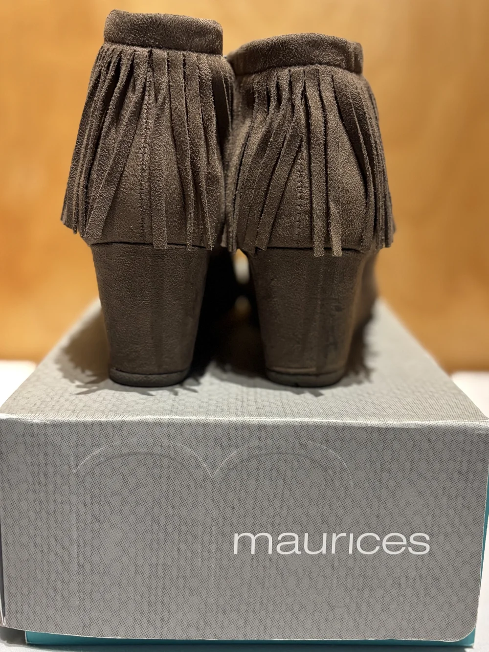 Maurices Brown Faux Suede Fringe Wedge Booties Ankle Moccasins Size 8.5 With Box